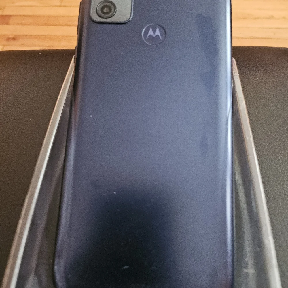 Motorola Smartphone 64GB with Blue Display